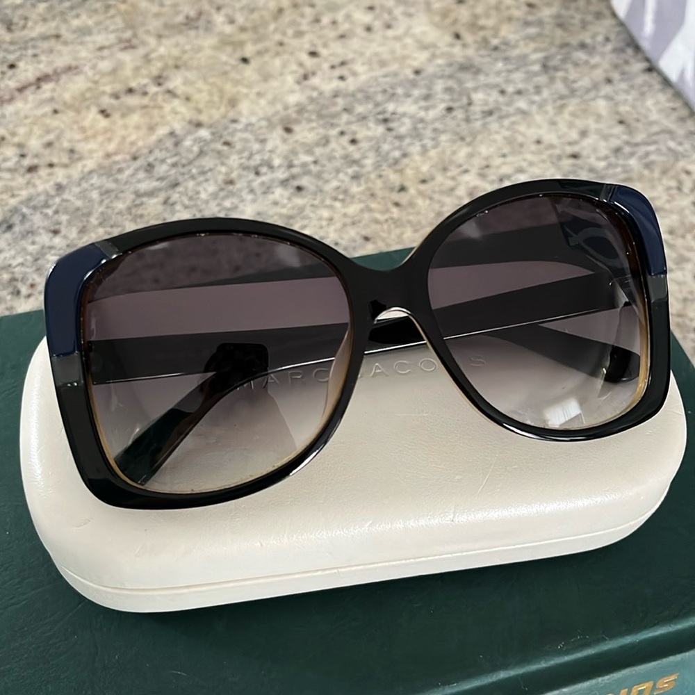 MARC BY MAC JACOBS 339s sunglasses
